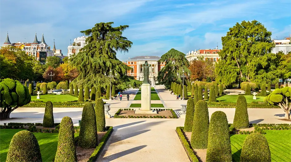 Parterre-puutarha Retiro-puistossa Madridissa